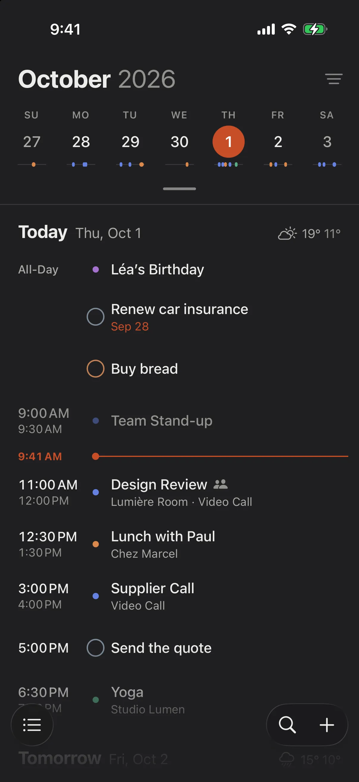 Close-up of the top of the screen: October 2026, then the week. An envelope appears beside the filter icon when an invitation waits for an answer.